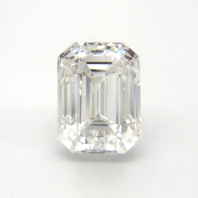 CVD Emerald cut diamond
