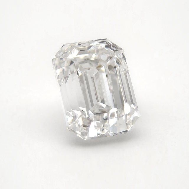 CVD Emerald cut diamond