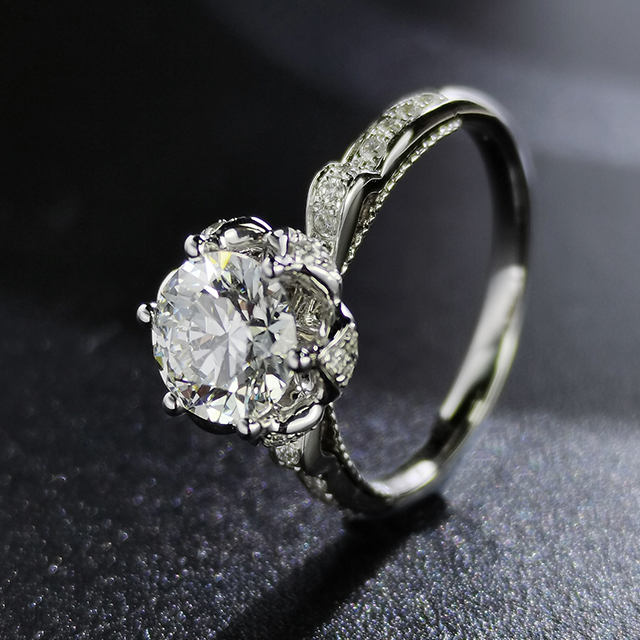 Six Claw Round Diamond Ring