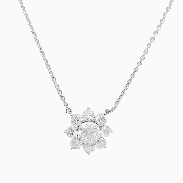 18K Platinum Necklace with Round Diamonds