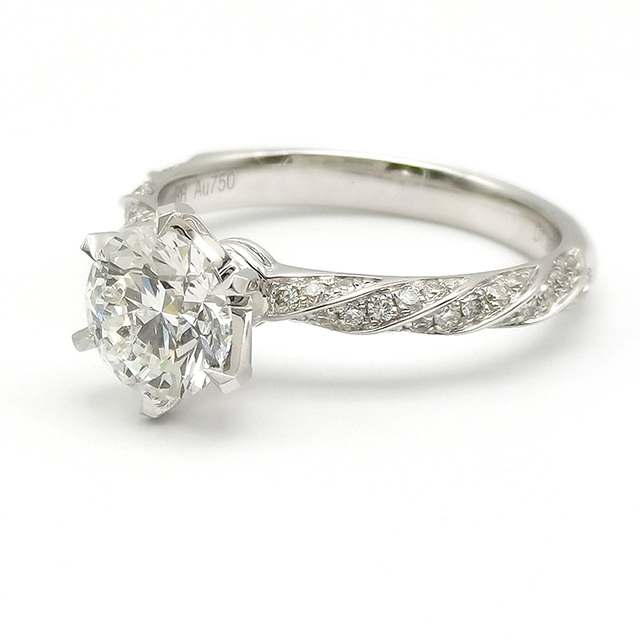 Five Claw Diamond Ring