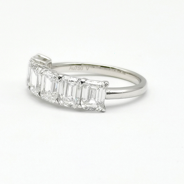 Emerald Half-ring with Diamond Ring