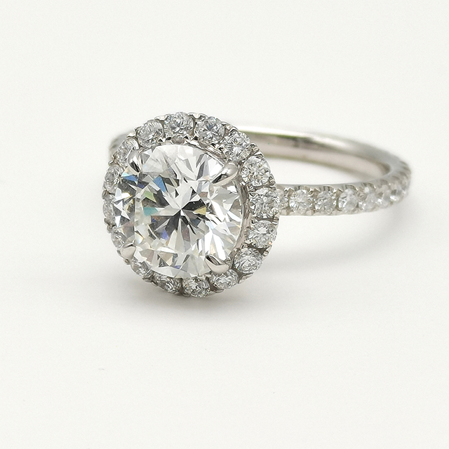 Round Diamond Inlaid Ring