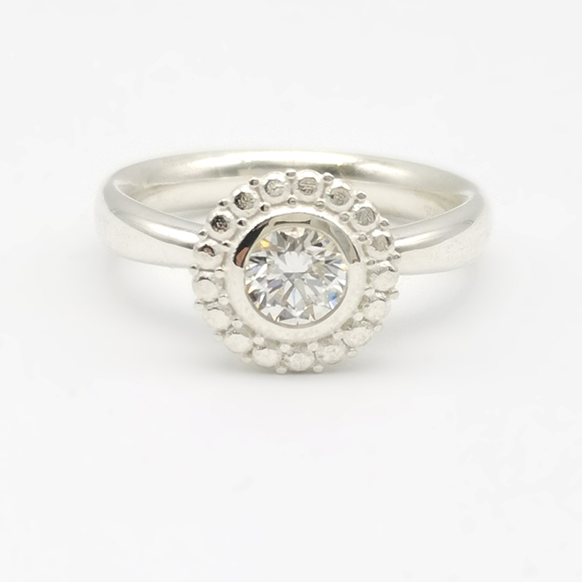 Round Diamond Ring (rotatable)