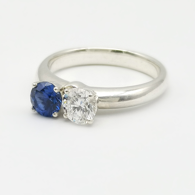 Blue Diamond+white Diamond Mixed Color Ring (rotatable)