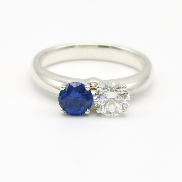 Blue Diamond+white Diamond Mixed Color Ring (rotatable)